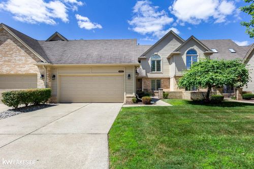 16907 Driftwood Dr, Macomb, MI, 48042-3602 | Card Image