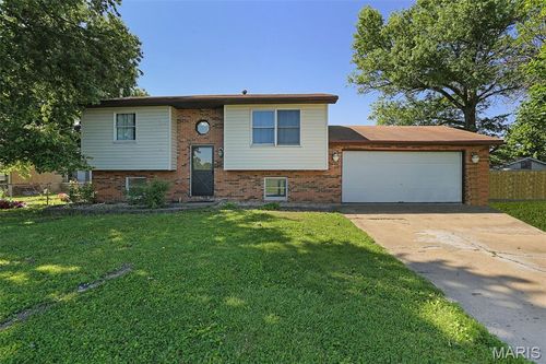 72 University Dr, Granite City, IL, 62040-2840 | Card Image