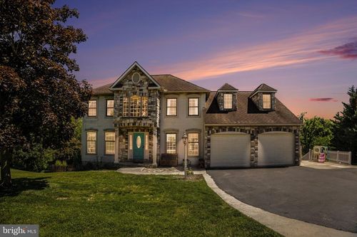15 Bullrush Ldg, Elizabethtown, PA, 17022-9351 | Card Image
