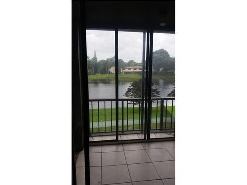 2x-3730 Inverrary Dr, Lauderhill, FL, 33319-5150 | Card Image