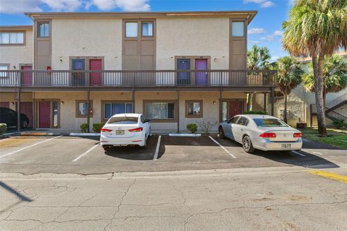 21b7-6321 Newtown Cir, TAMPA, FL, 33615-3647 | Card Image