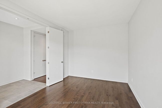 945 Islington Way, House other with 4 bedrooms, 4 bathrooms and 4 parking in Ottawa ON | Image 7