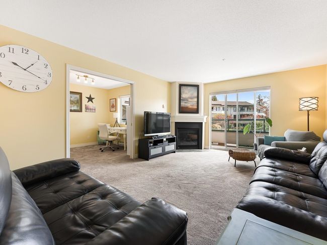 247 - 2451 Gladwin Road, Condo with 2 bedrooms, 2 bathrooms and 1 parking in Abbotsford BC | Image 1