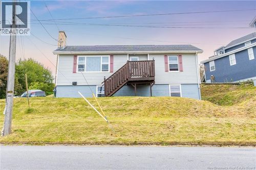 490 Lancaster Ave, Saint John, NB, E2M2L7 | Card Image