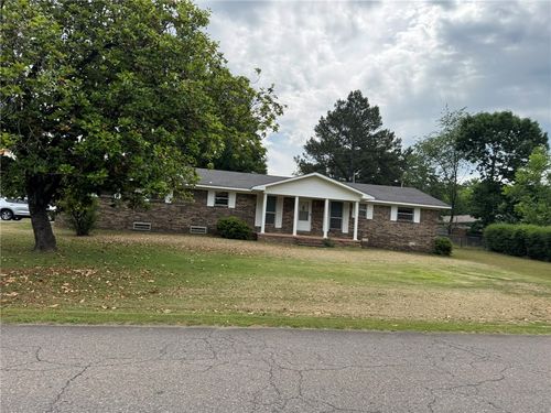 3104 N Frankfort Ave, Russellville, AR, 72802-8950 | Card Image