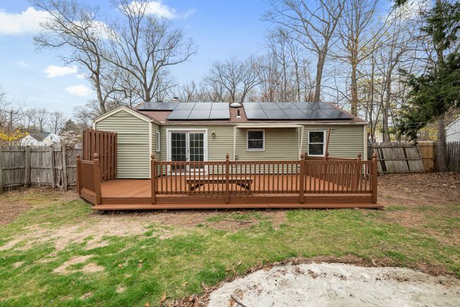 934 Matianuck Ave, House other with 3 bedrooms, 1 bathrooms and 4 parking in Windsor CT | Image 20