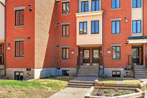 43 Crispin Pvt, Ottawa, ON, K1K2T7 | Card Image