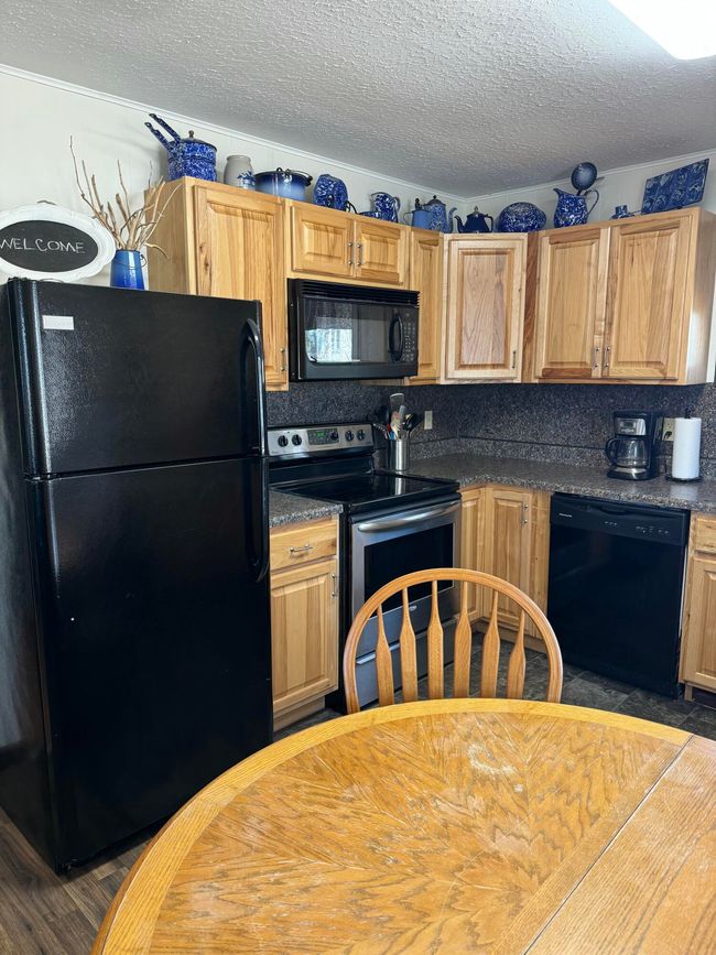 8288 Portage St, House other with 4 bedrooms, 3 bathrooms and null parking in Onekama MI | Image 8