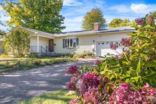 50 Lakewood Parkway, Burlington, VT, 05408 | Card Image