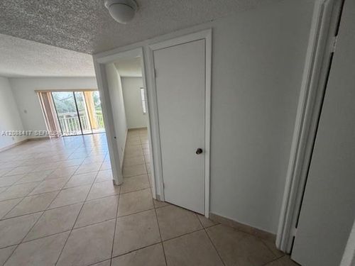 540-8290 Lake Dr, Doral, FL, 33166-4677 | Card Image