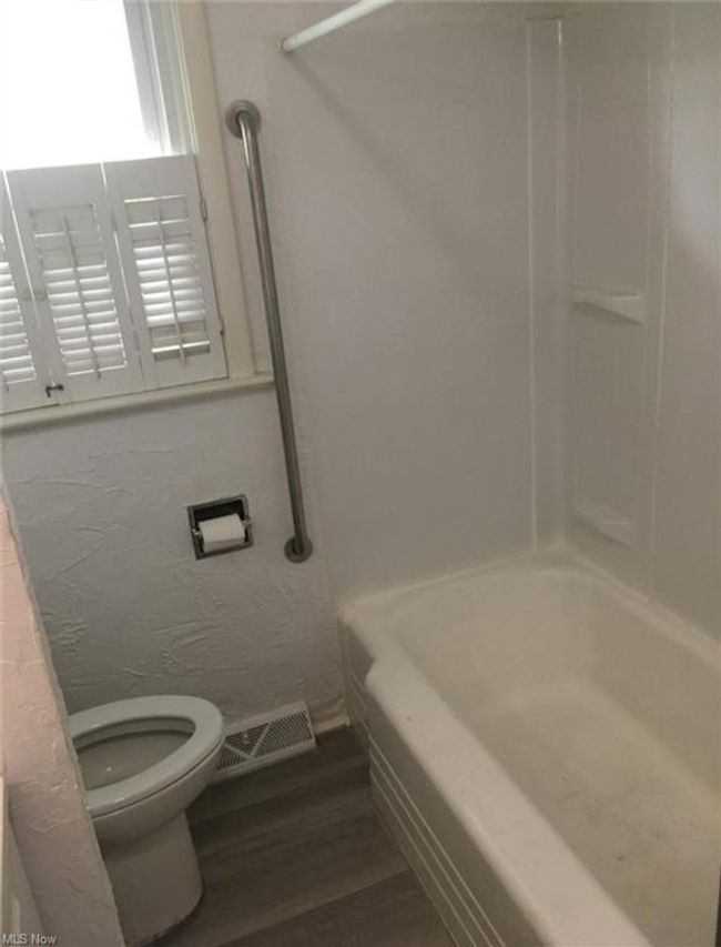 1727 Krumroy Road, Sold in Akron Zoocasa