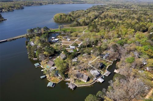 272 Briar Loop Rd, Deatsville, AL, 36022-4432 | Card Image