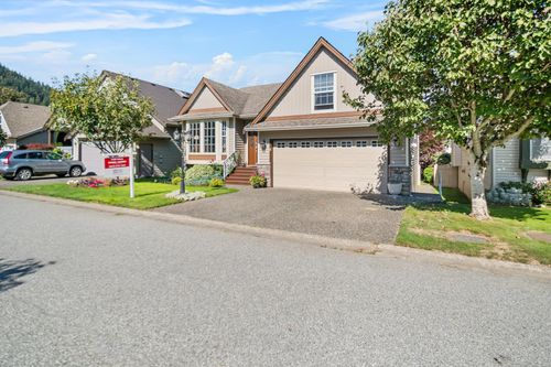 8-349 Walnut Ave, Harrison Hot Springs, BC, V0M1K0 | Card Image