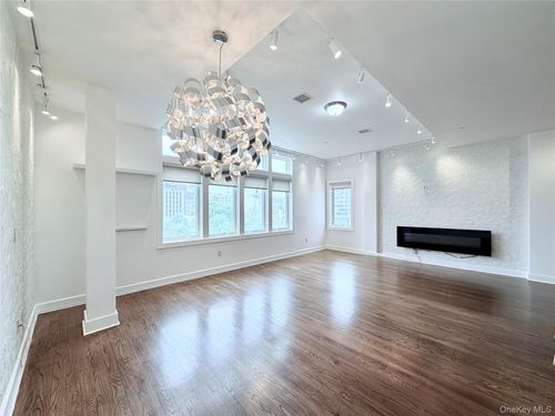 apt-8d-90 Bay Street Lndg, Staten Island, NY, 10301-2664 | Card Image