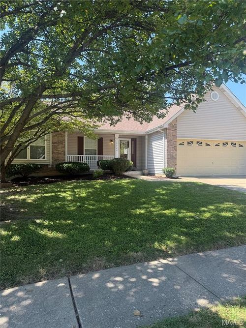 2520 Abbydale Dr, Saint Charles, MO, 63303-3013 | Card Image