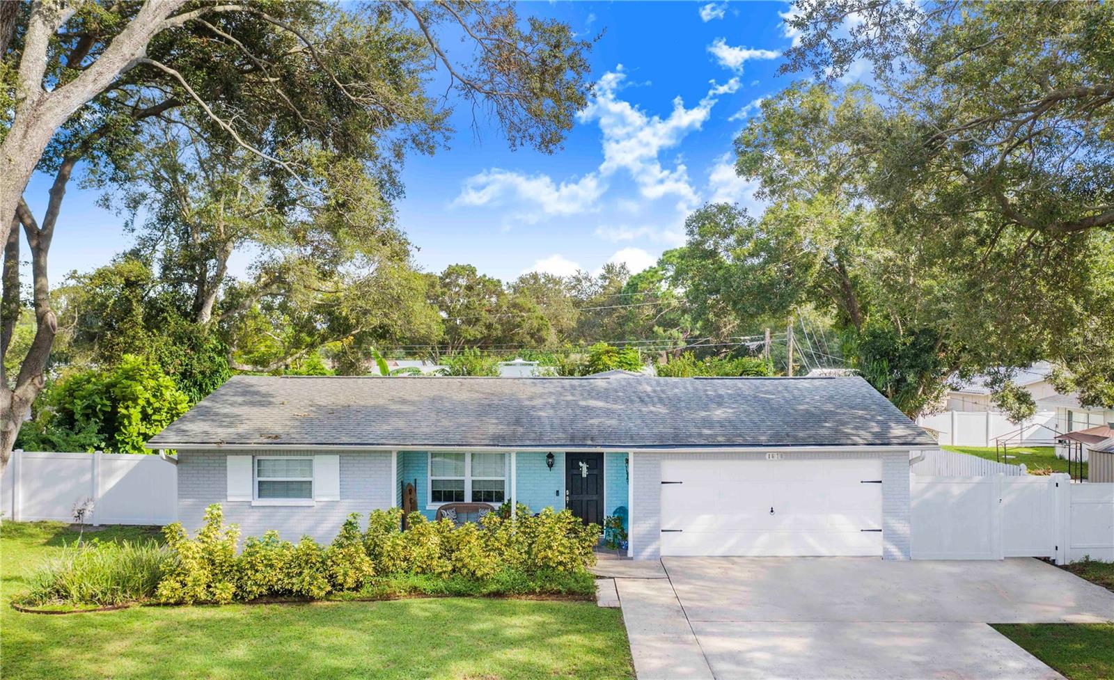1670 Fruitwood Drive, For Sale in Clearwater Zoocasa