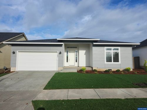 657 Magnolia Ave, Woodburn, OR, 97071-7767 | Card Image