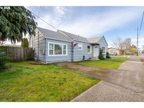 861 W 10th Ave, Junction City, OR, 97448-1217 | Card Image