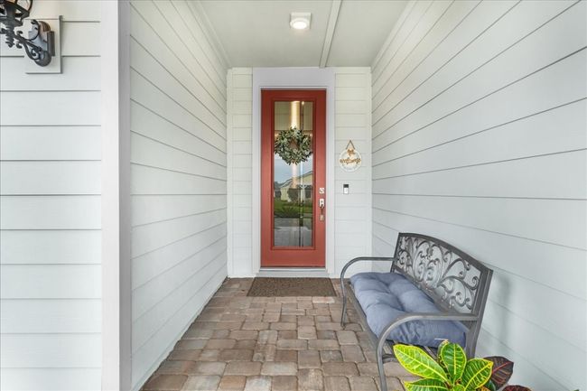 Front Entry | Image 9