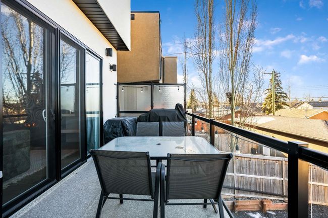 2523 21 St Sw, Home with 4 bedrooms, 3 bathrooms and 2 parking in Calgary AB | Image 17