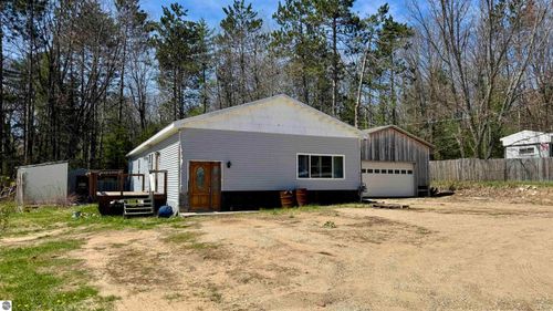 5960 S 49 Rd, Cadillac, MI, 49601-9553 | Card Image