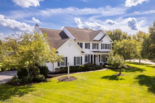 2 Aronimink Ct, SKILLMAN, NJ, 08558-2225 | Card Image