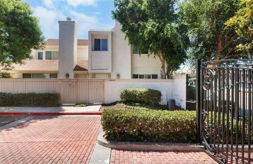 a-10410 Zelzah Ave, Porter Ranch, CA, 91326-3568 | Card Image