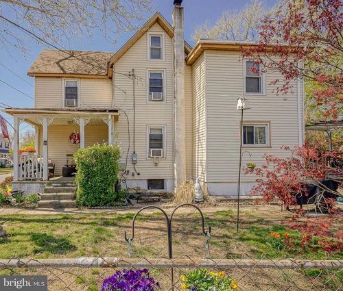 1015 Philadelphia Ave, National Park, NJ, 08063-1429 | Card Image