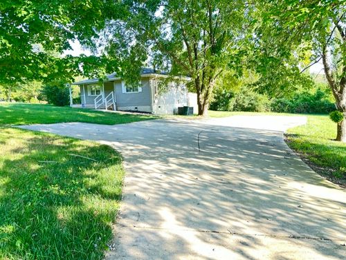 230 Martin Rd, Portland, TN, 37148-5284 | Card Image