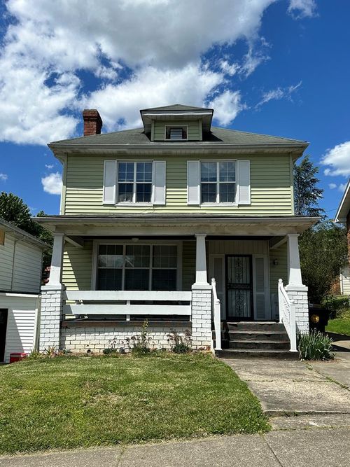 1027 28th St, Portsmouth, OH, 45662 | Card Image