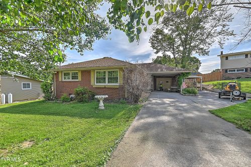 2008 Brookwood Cir, Kingsport, TN, 37664-3635 | Card Image