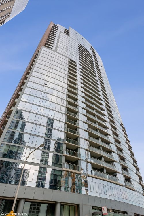 1601-450 E Waterside Dr, Chicago, IL, 60601-4718 | Card Image