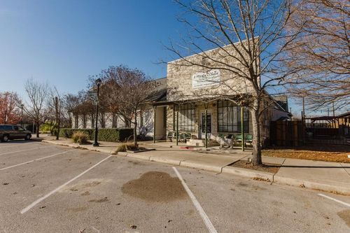208 Farley St, Hutto, TX, 78634-4539 | Card Image