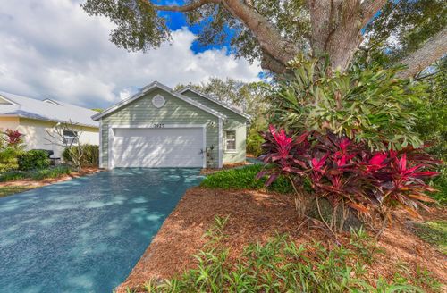 7927 Se Sugar Pines Way, Hobe Sound, FL, 33455 | Card Image