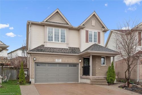 707 Commonwealth Cres, Kitchener, ON, N2E4J8 | Card Image