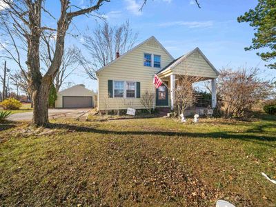 8822 S Anthony Boulevard, House other with 4 bedrooms, 1 bathrooms and null parking in Fort Wayne IN | Image 2