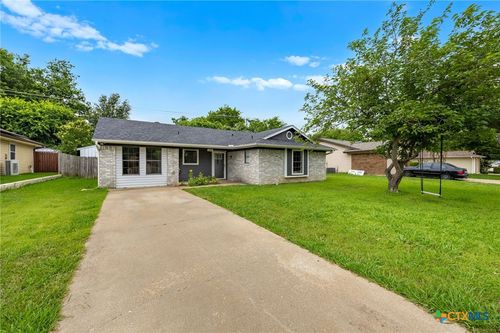 1104 Alberta Cir, Harker Heights, TX, 76548-7605 | Card Image