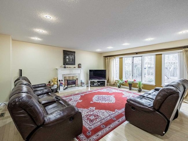 2 Colonel Bertram Rd, House other with 5 bedrooms, 5 bathrooms and 6 parking in Brampton ON | Image 9