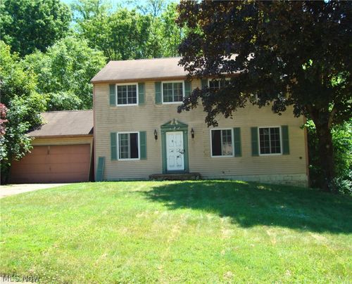 493 Park Ridge Dr, Munroe Falls, OH, 44262-1428 | Card Image