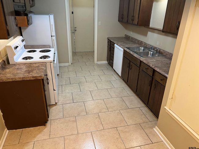 APT-208 - 3161 Glenda Ave, Home with 0 bedrooms, 0 bathrooms and null parking in Tyler TX | Image 5