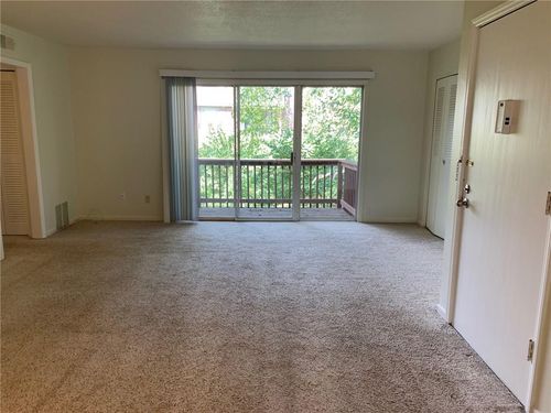 8604 Countryshire Ln, Kansas City, MO, 64138-1282 | Card Image