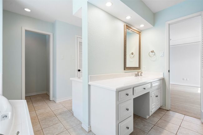 6910 Flintcove Dr, House other with 4 bedrooms, 3 bathrooms and null parking in Dallas TX | Image 22