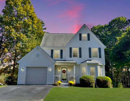 9-9 Village Sq, Collinsville, CT, 06019-3422 | Card Image