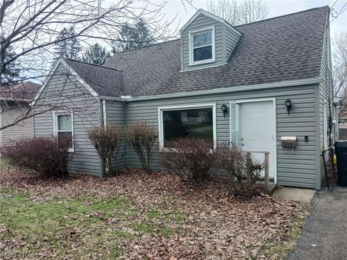 3866 Huntmere Ave, Youngstown, OH, 44515-3145 | Card Image