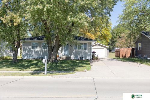 921 E Nobes Rd, York, NE, 68467-4507 | Card Image