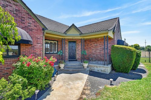 16696 N Locust Tree Rd, Lodi, CA, 95240-9368 | Card Image