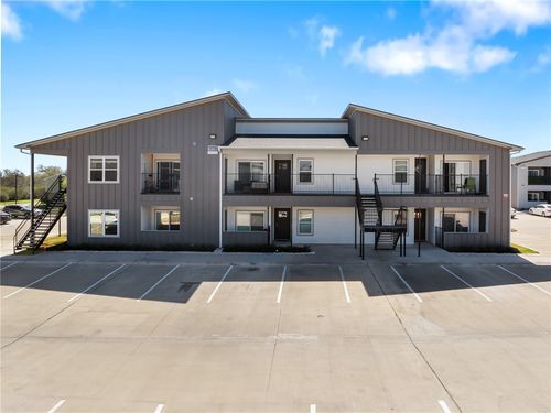 722-1326 Prairie Dr, Bryan, TX, 77803-5195 | Card Image