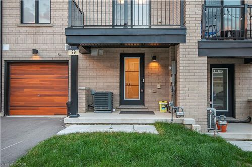 29 Wagon Lane, Barrie, ON, L9J0C2 | Card Image