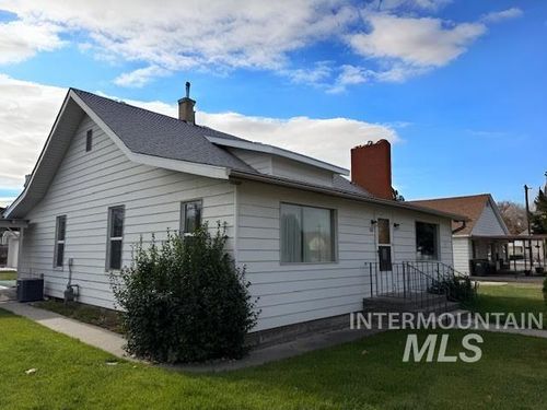 65 E Arthur Ave, Glenns Ferry, ID, 83623-2317 | Card Image