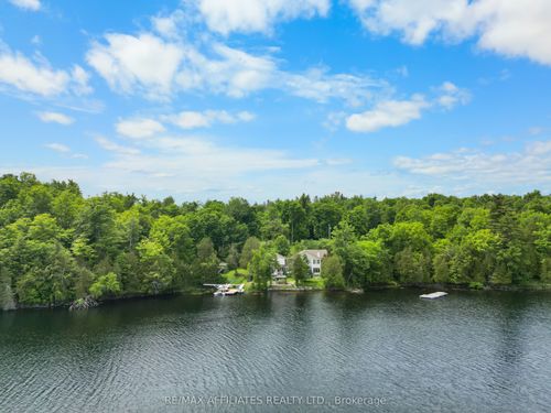 101 Arthur Road, Tay Valley, ON, K0H2B0 | Card Image